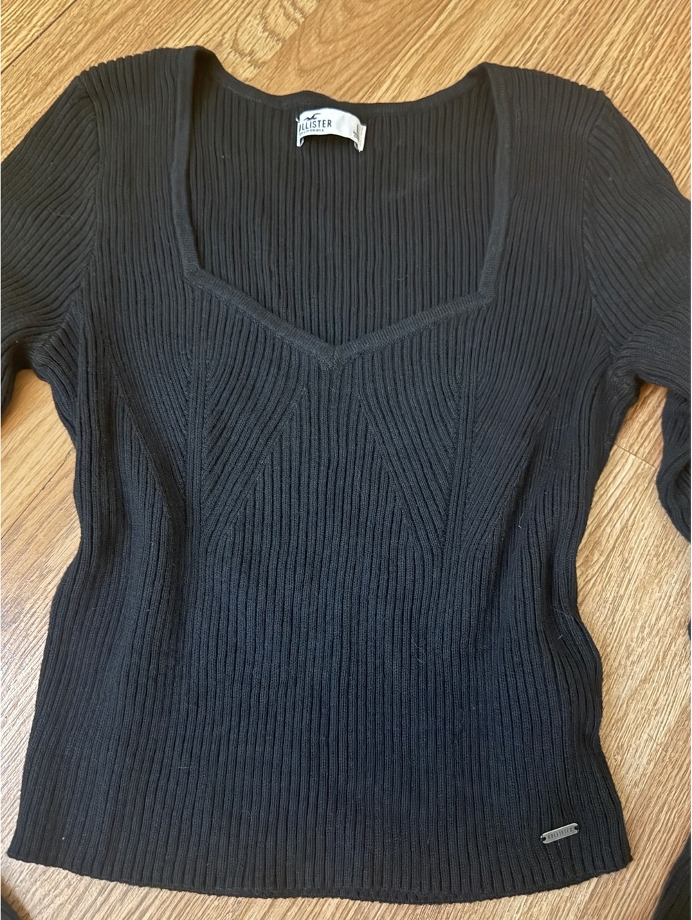 Woman’s hollister black ribbed knit sweater size large
